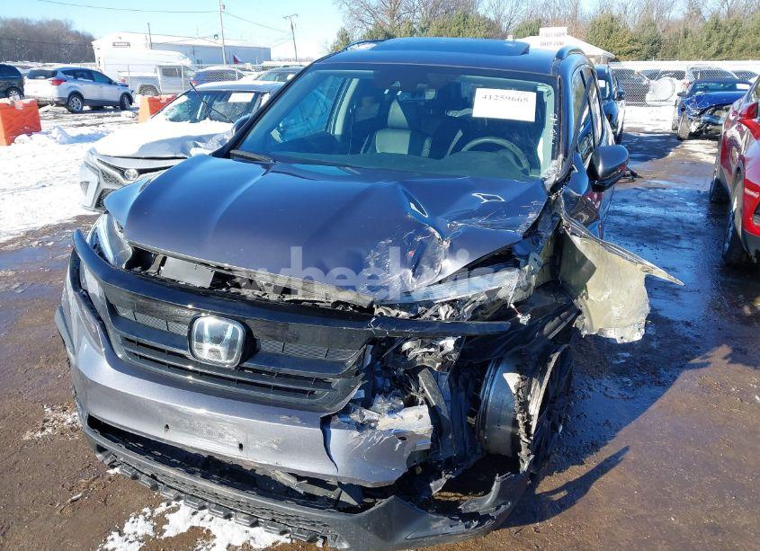 Photo 2 of 2022 Honda Pilot AWD SPECIAL EDITION (VIN 5FNYF6H24NB080714)