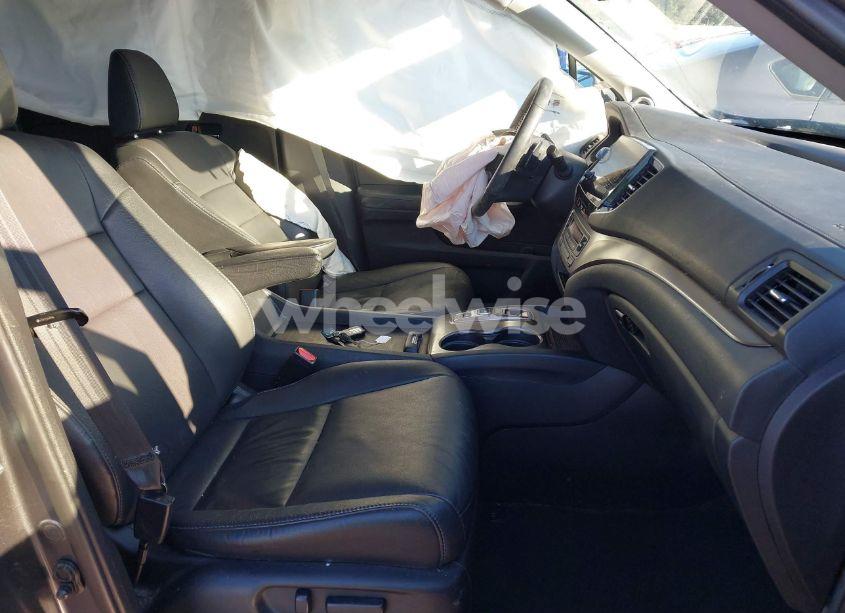 Photo 5 of 2022 Honda Pilot AWD SPECIAL EDITION (VIN 5FNYF6H24NB080714)