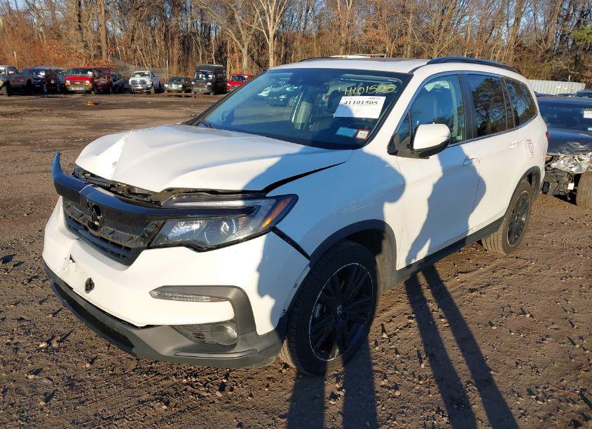 Photo 2 of 2021 Honda Pilot AWD SPECIAL EDITION (VIN 5FNYF6H25MB019502)