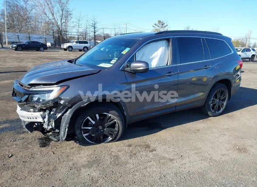 Photo 2 of 2021 Honda Pilot AWD SPECIAL EDITION (VIN 5FNYF6H25MB041029)