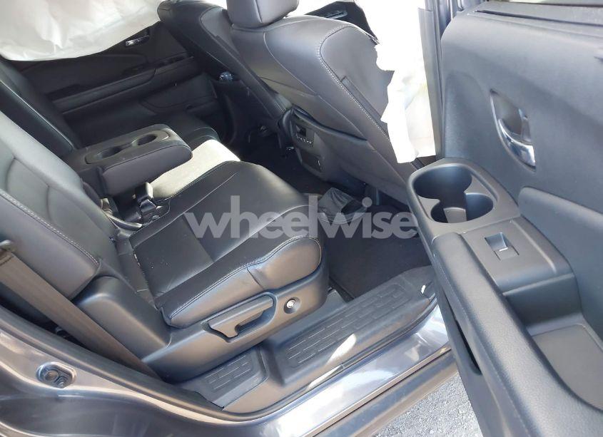 Photo 8 of 2021 Honda Pilot AWD SPECIAL EDITION (VIN 5FNYF6H25MB041029)