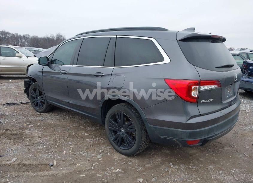 Photo 3 of 2021 Honda Pilot AWD SPECIAL EDITION (VIN 5FNYF6H26MB057899)