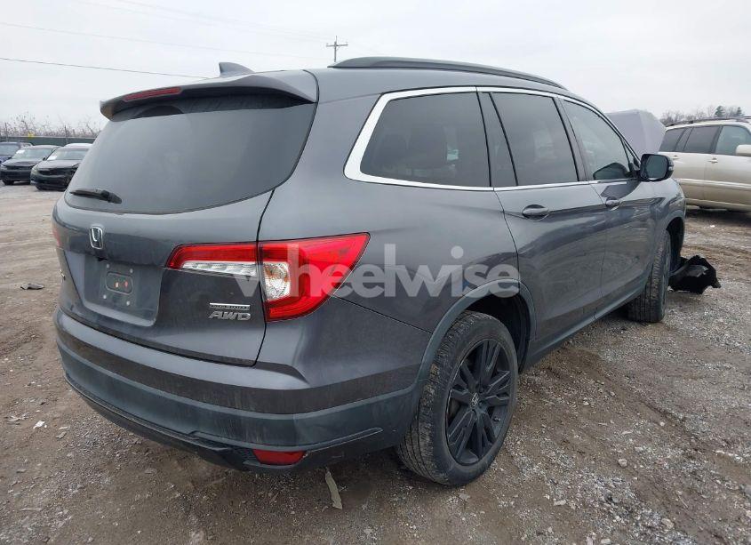 Photo 4 of 2021 Honda Pilot AWD SPECIAL EDITION (VIN 5FNYF6H26MB057899)