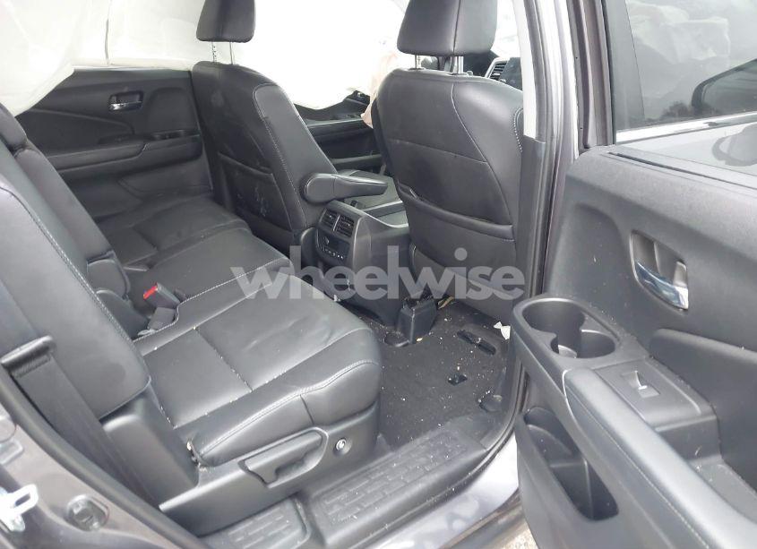 Photo 8 of 2021 Honda Pilot AWD SPECIAL EDITION (VIN 5FNYF6H26MB057899)