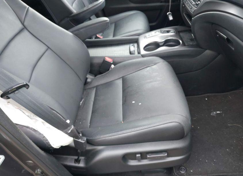 Photo 5 of 2021 Honda Pilot AWD SPECIAL EDITION (VIN 5FNYF6H26MB066411)