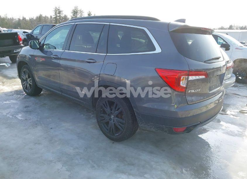 Photo 3 of 2022 Honda Pilot AWD SPECIAL EDITION (VIN 5FNYF6H27NB080710)