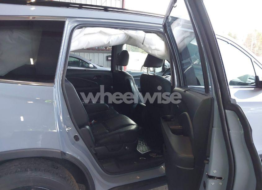 Photo 8 of 2022 Honda Pilot AWD SPECIAL EDITION (VIN 5FNYF6H27NB100020)