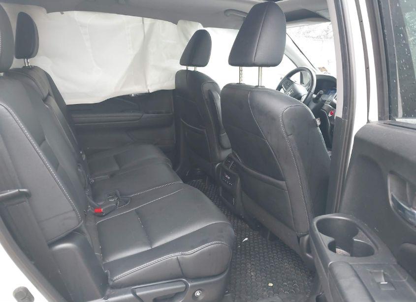 Photo 8 of 2021 Honda Pilot AWD SPECIAL EDITION (VIN 5FNYF6H28MB012186)