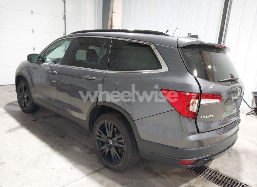 Photo 3 of 2021 Honda Pilot AWD SPECIAL EDITION (VIN 5FNYF6H28MB020868)