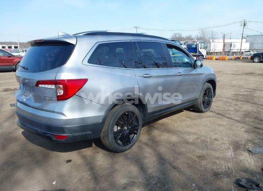 Photo 4 of 2021 Honda Pilot AWD SPECIAL EDITION (VIN 5FNYF6H28MB066104)