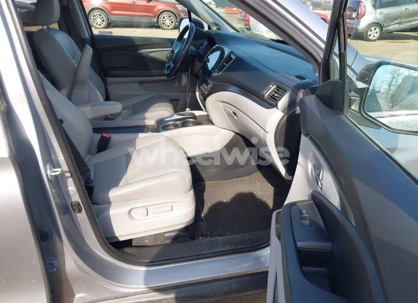 Photo 5 of 2021 Honda Pilot AWD SPECIAL EDITION (VIN 5FNYF6H28MB066104)