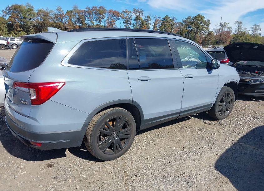 Photo 4 of 2022 Honda Pilot AWD SPECIAL EDITION (VIN 5FNYF6H28NB042127)