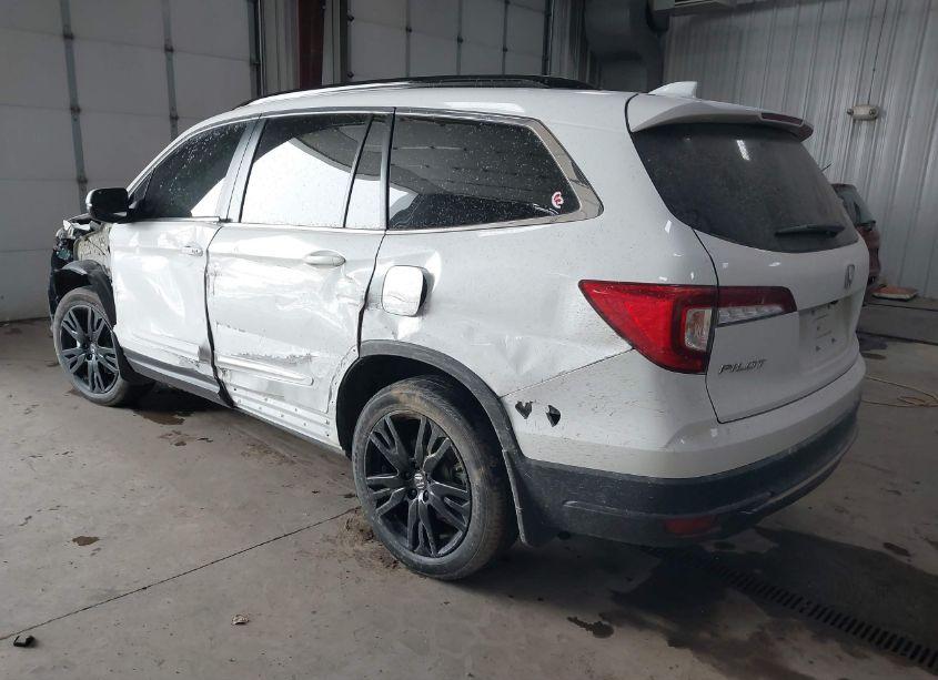 Photo 3 of 2021 Honda Pilot AWD SPECIAL EDITION (VIN 5FNYF6H29MB065656)