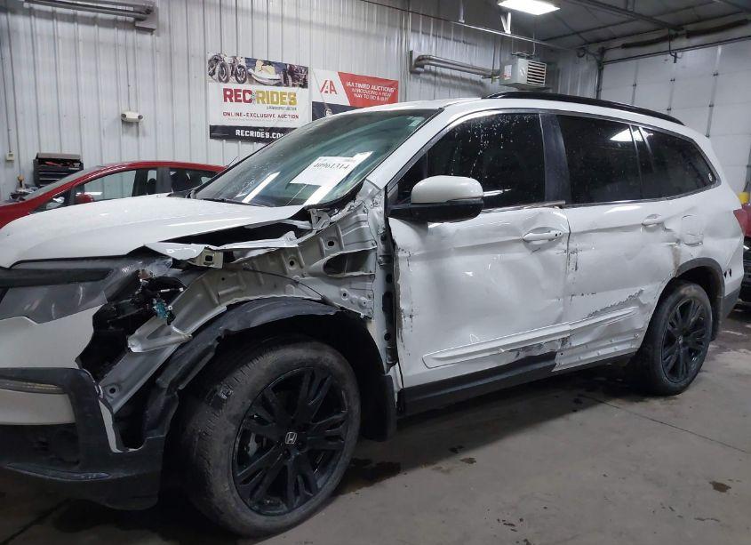 Photo 6 of 2021 Honda Pilot AWD SPECIAL EDITION (VIN 5FNYF6H29MB065656)