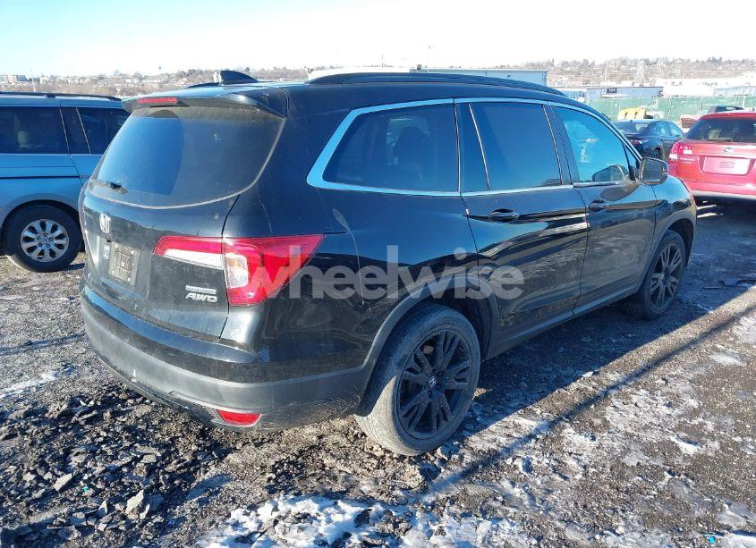 Photo 4 of 2021 Honda Pilot AWD SPECIAL EDITION (VIN 5FNYF6H29MB073448)