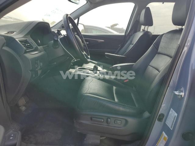 Photo 4 of 2022 HONDA PILOT SE (VIN 5FNYF6H29NB081681)