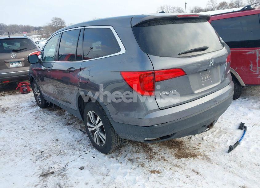 Photo 3 of 2016 Honda Pilot EX (VIN 5FNYF6H30GB029884)