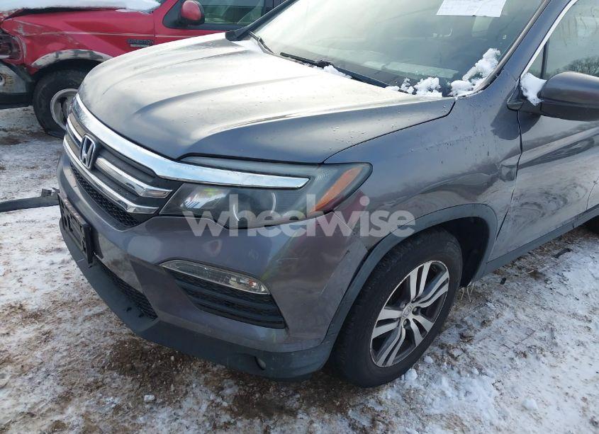 Photo 6 of 2016 Honda Pilot EX (VIN 5FNYF6H30GB029884)