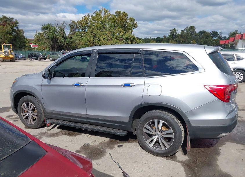 Photo 14 of 2017 Honda Pilot EX (VIN 5FNYF6H31HB088931)