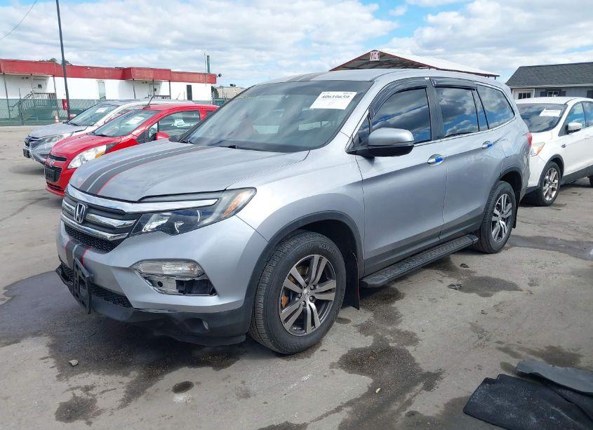Photo 2 of 2017 Honda Pilot EX (VIN 5FNYF6H31HB088931)
