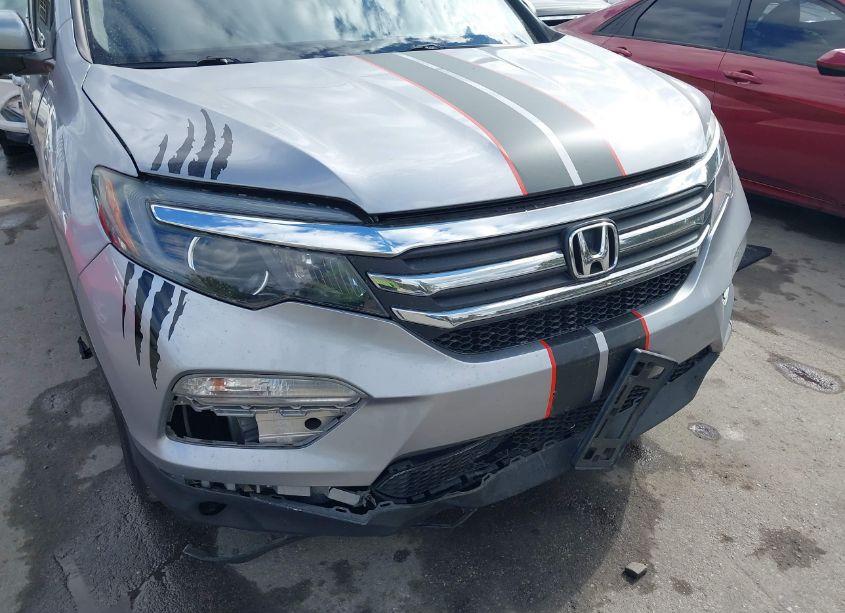 Photo 6 of 2017 Honda Pilot EX (VIN 5FNYF6H31HB088931)