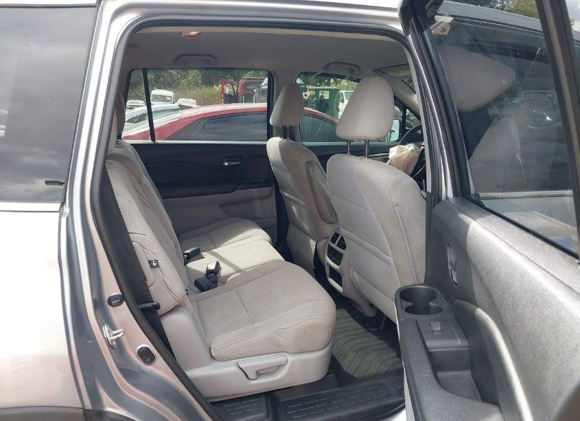 Photo 8 of 2017 Honda Pilot EX (VIN 5FNYF6H31HB088931)