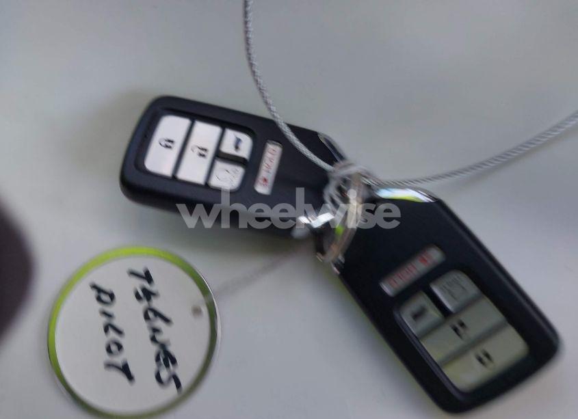 Photo 11 of 2021 Honda Pilot AWD EX (VIN 5FNYF6H31MB023233)