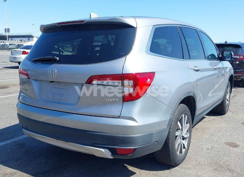 Photo 4 of 2021 Honda Pilot AWD EX (VIN 5FNYF6H31MB023233)
