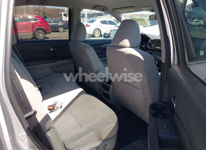 Photo 8 of 2021 Honda Pilot AWD EX (VIN 5FNYF6H31MB023233)