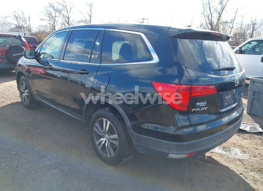 Photo 3 of 2016 Honda Pilot EX (VIN 5FNYF6H32GB022662)