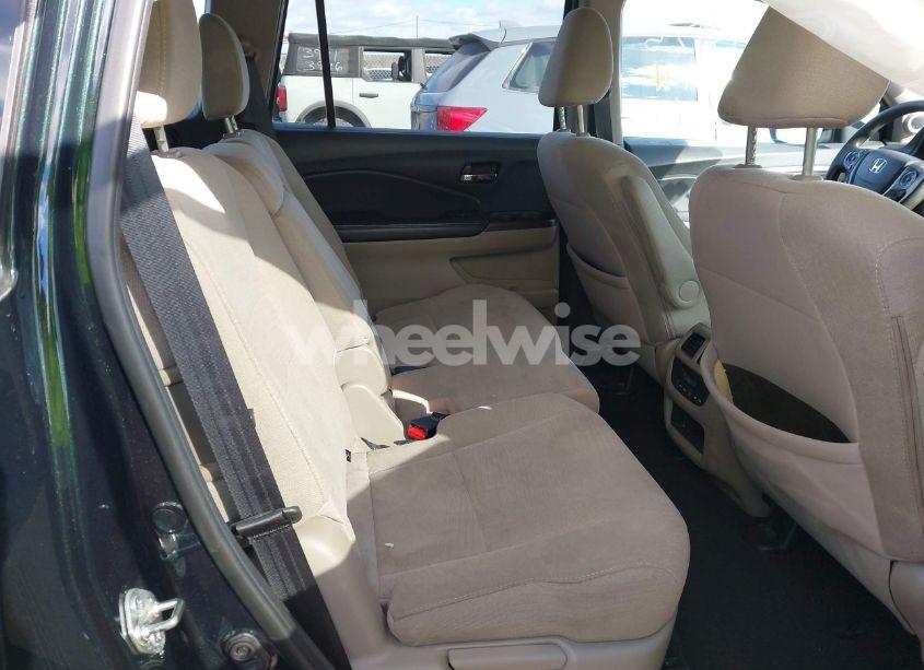 Photo 8 of 2016 Honda Pilot EX (VIN 5FNYF6H32GB022662)