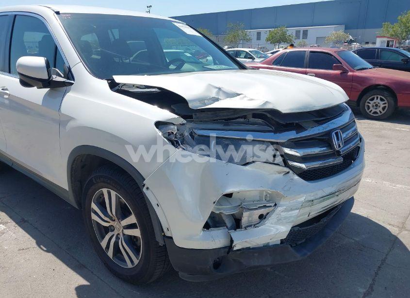 Photo 6 of 2016 Honda Pilot EX (VIN 5FNYF6H32GB074518)