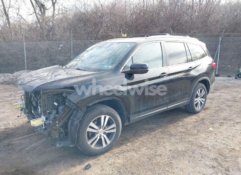 Photo 2 of 2018 Honda Pilot EX (VIN 5FNYF6H32JB014486)