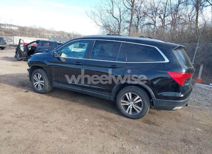 Photo 3 of 2018 Honda Pilot EX (VIN 5FNYF6H32JB014486)