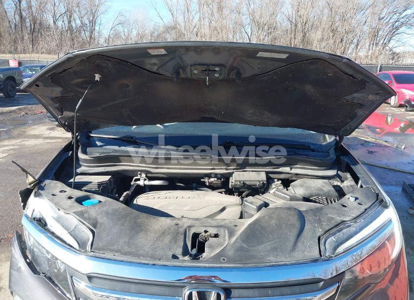 Photo 10 of 2018 Honda Pilot EX (VIN 5FNYF6H32JB021373)