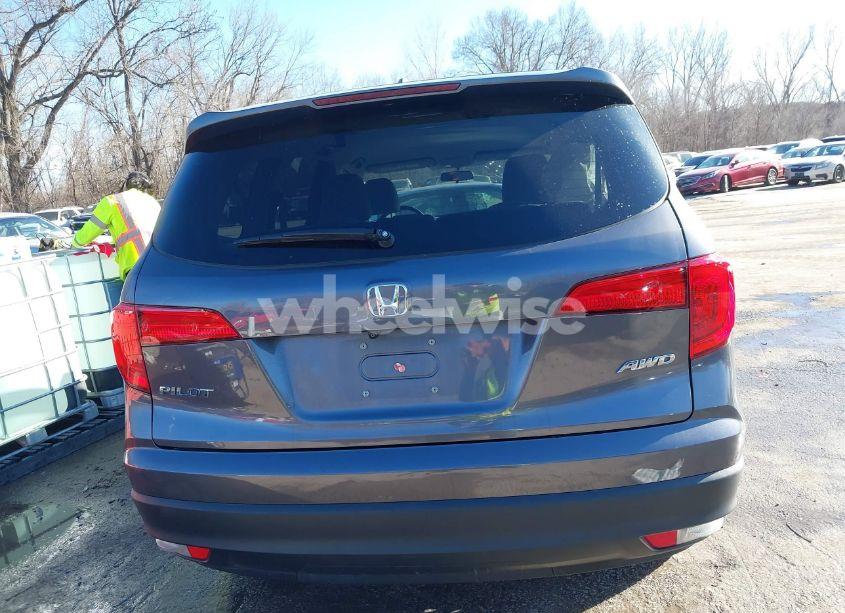 Photo 17 of 2018 Honda Pilot EX (VIN 5FNYF6H32JB021373)