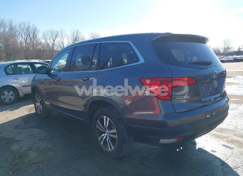Photo 3 of 2018 Honda Pilot EX (VIN 5FNYF6H32JB021373)