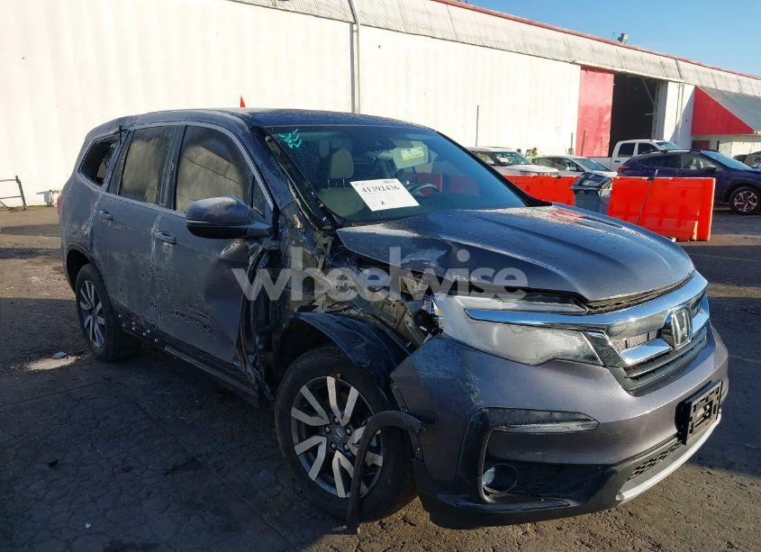 Photo 6 of 2019 Honda Pilot EX (VIN 5FNYF6H32KB094163)