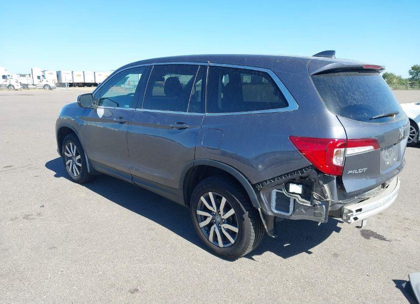 Photo 3 of 2021 Honda Pilot AWD EX (VIN 5FNYF6H32MB070142)