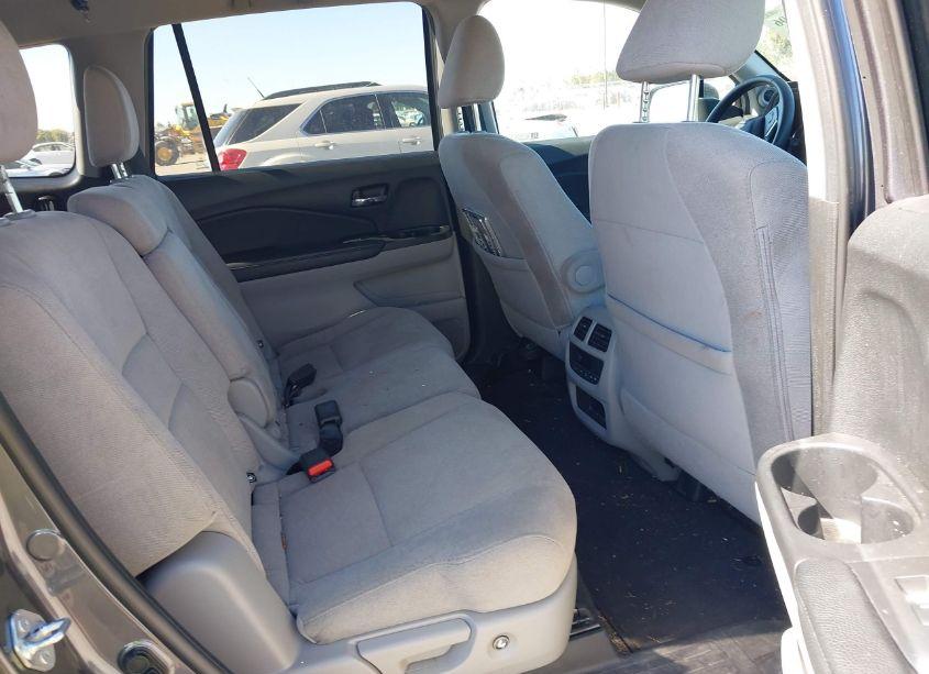 Photo 8 of 2021 Honda Pilot AWD EX (VIN 5FNYF6H32MB070142)