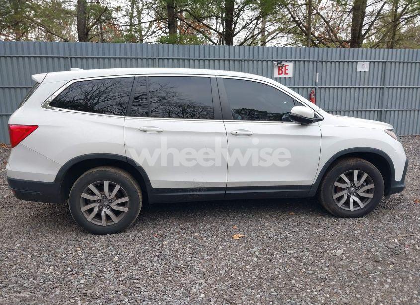 Photo 13 of 2021 Honda Pilot AWD EX (VIN 5FNYF6H32MB087104)