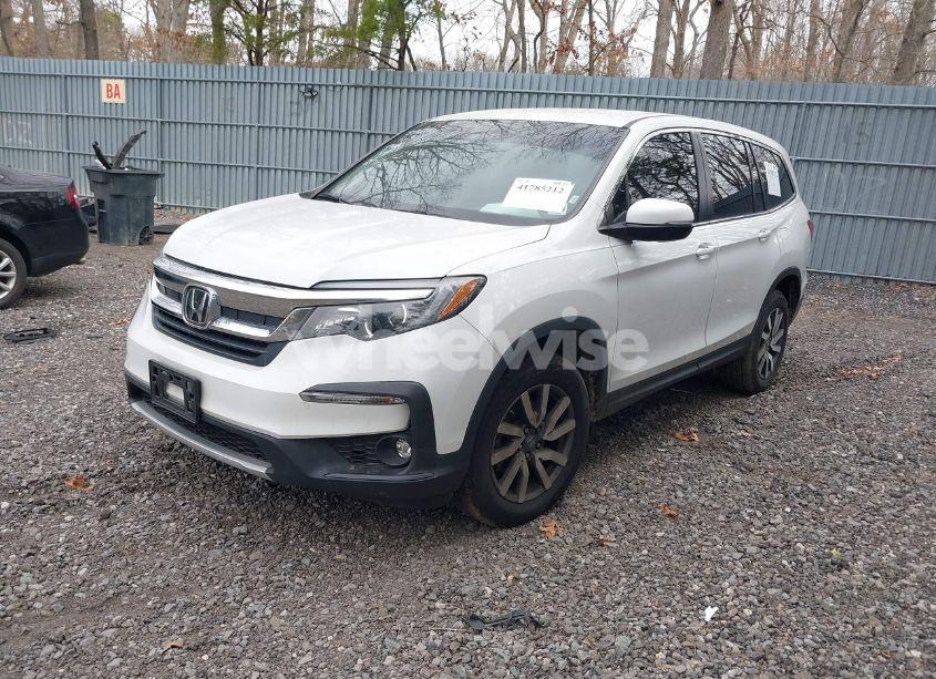 Photo 2 of 2021 Honda Pilot AWD EX (VIN 5FNYF6H32MB087104)