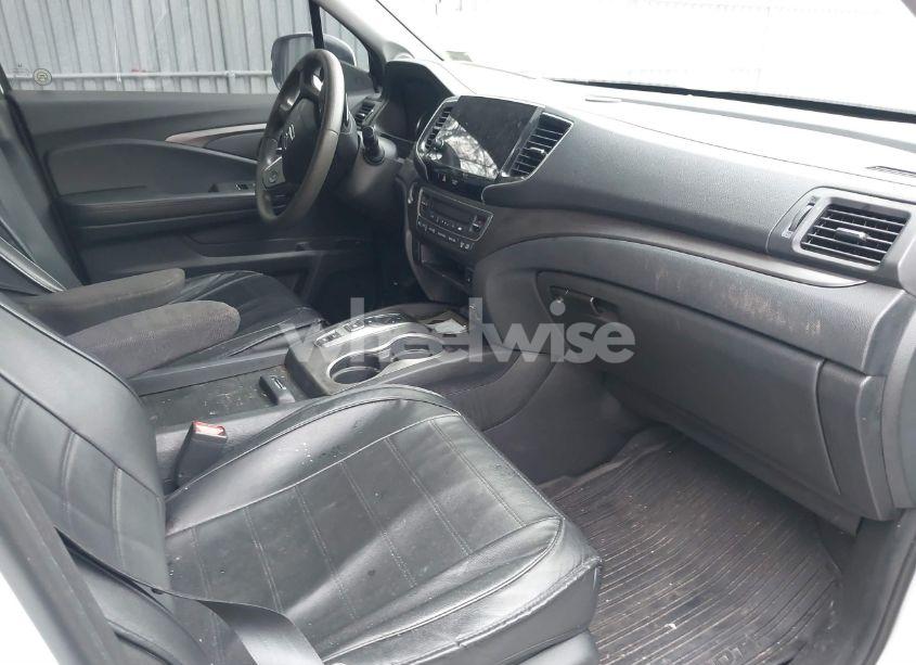 Photo 5 of 2021 Honda Pilot AWD EX (VIN 5FNYF6H32MB087104)