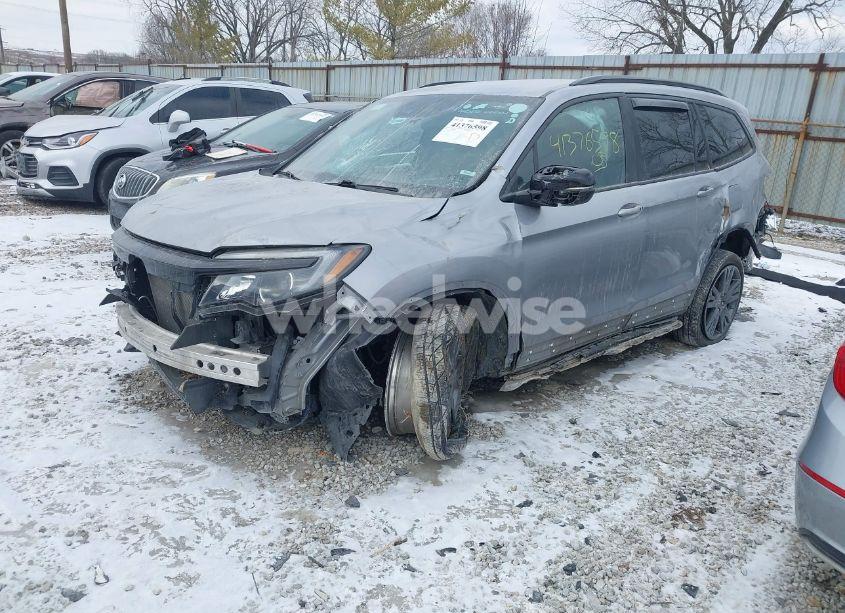 Photo 2 of 2022 Honda Pilot AWD SPORT (VIN 5FNYF6H32NB067016)
