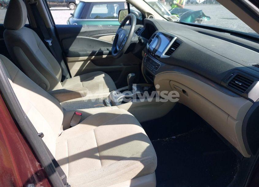 Photo 5 of 2016 Honda Pilot EX (VIN 5FNYF6H33GB029541)