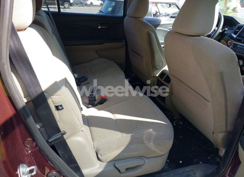 Photo 8 of 2016 Honda Pilot EX (VIN 5FNYF6H33GB029541)