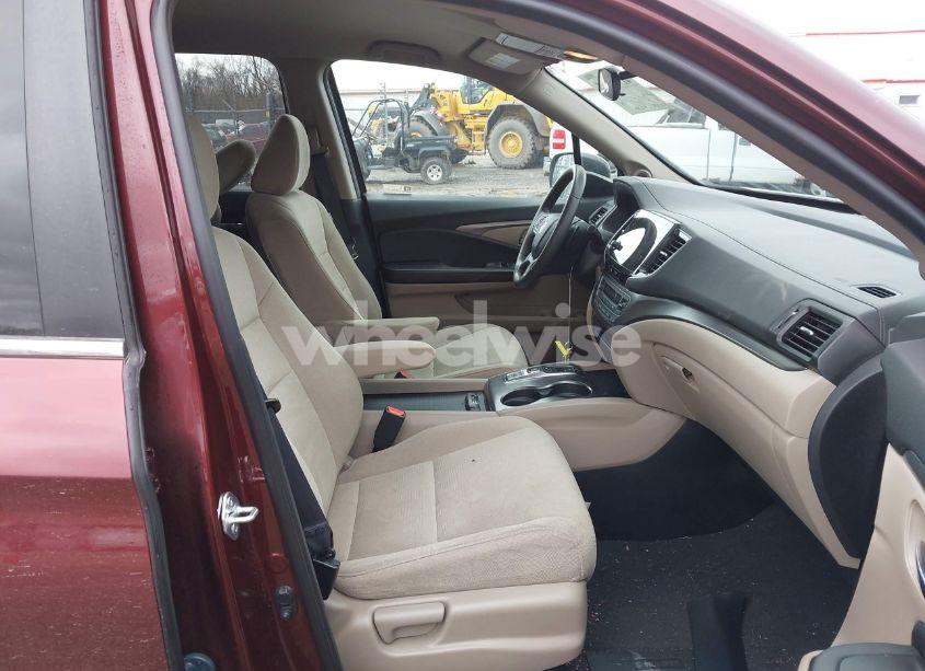 Photo 5 of 2021 Honda Pilot AWD EX (VIN 5FNYF6H33MB080131)