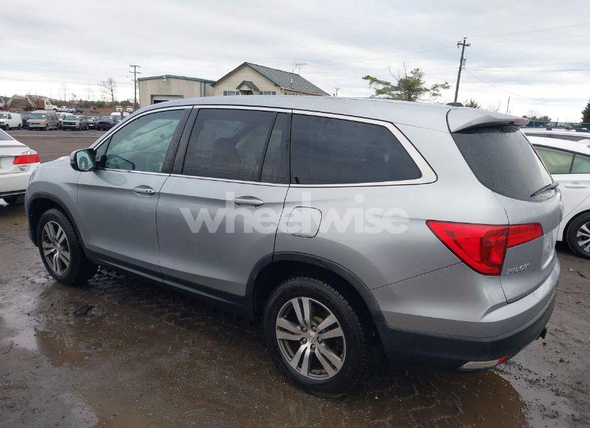 Photo 3 of 2016 Honda Pilot EX (VIN 5FNYF6H34GB013011)