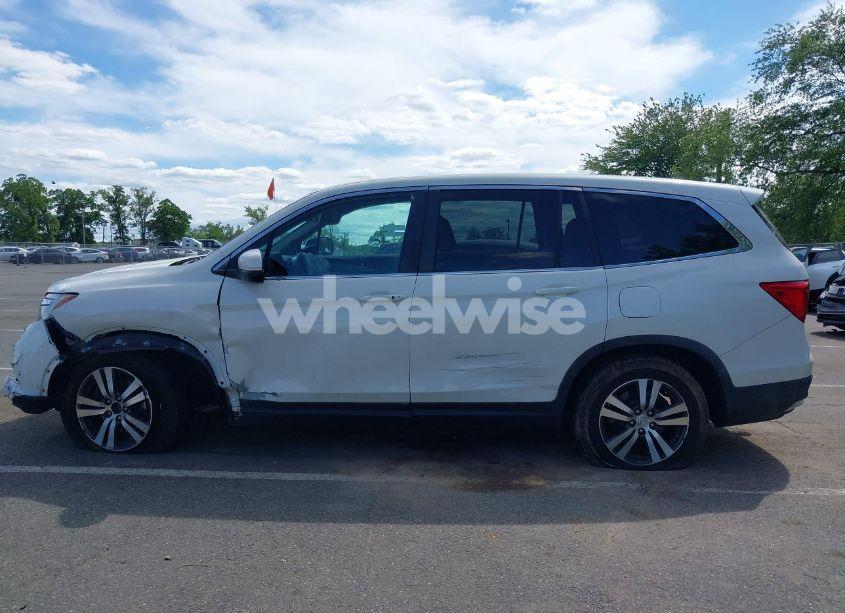 Photo 14 of 2016 Honda Pilot EX (VIN 5FNYF6H34GB026101)