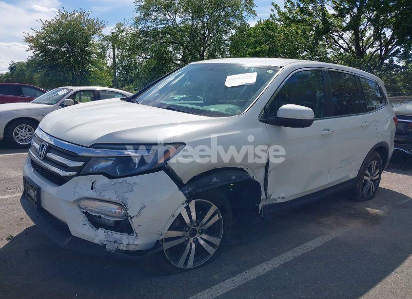 Photo 6 of 2016 Honda Pilot EX (VIN 5FNYF6H34GB026101)
